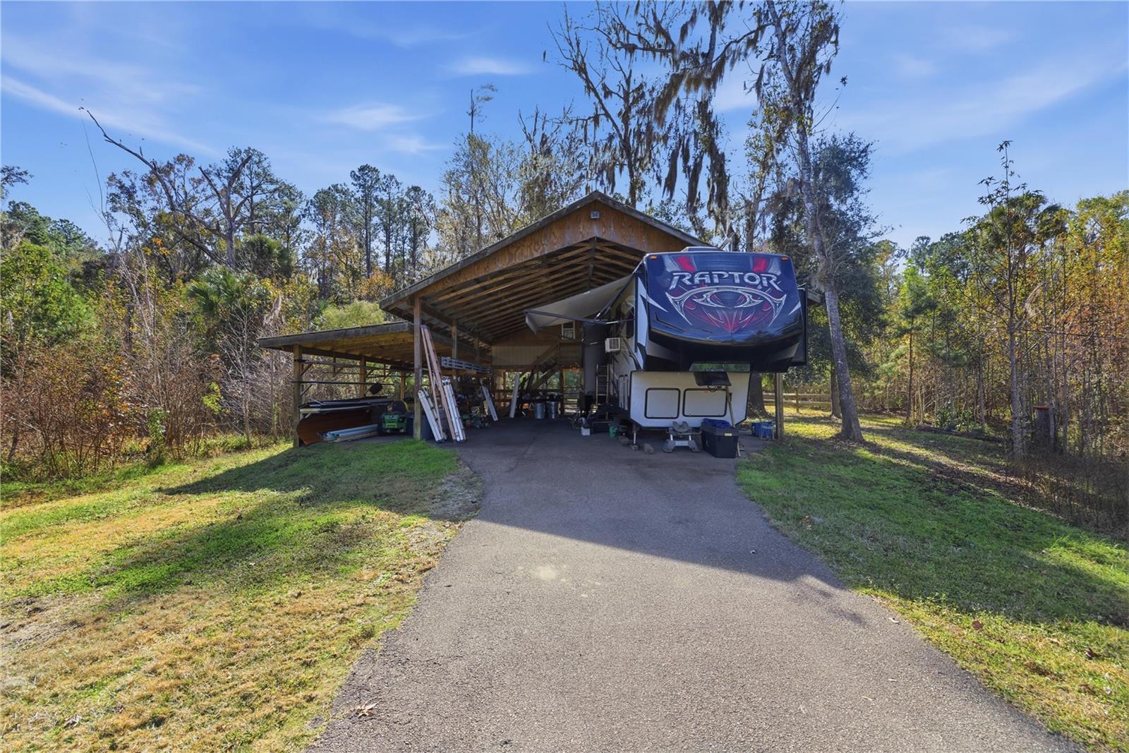 Image 41 of 68 For 19040 88th Avenue Road