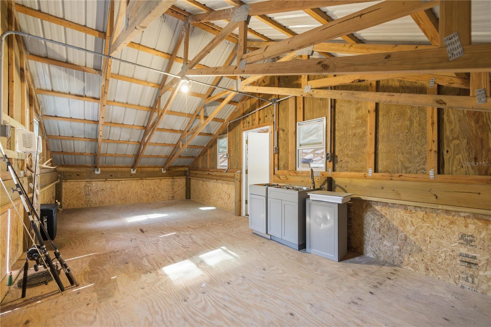 Image 47 of 68 For 19040 88th Avenue Road