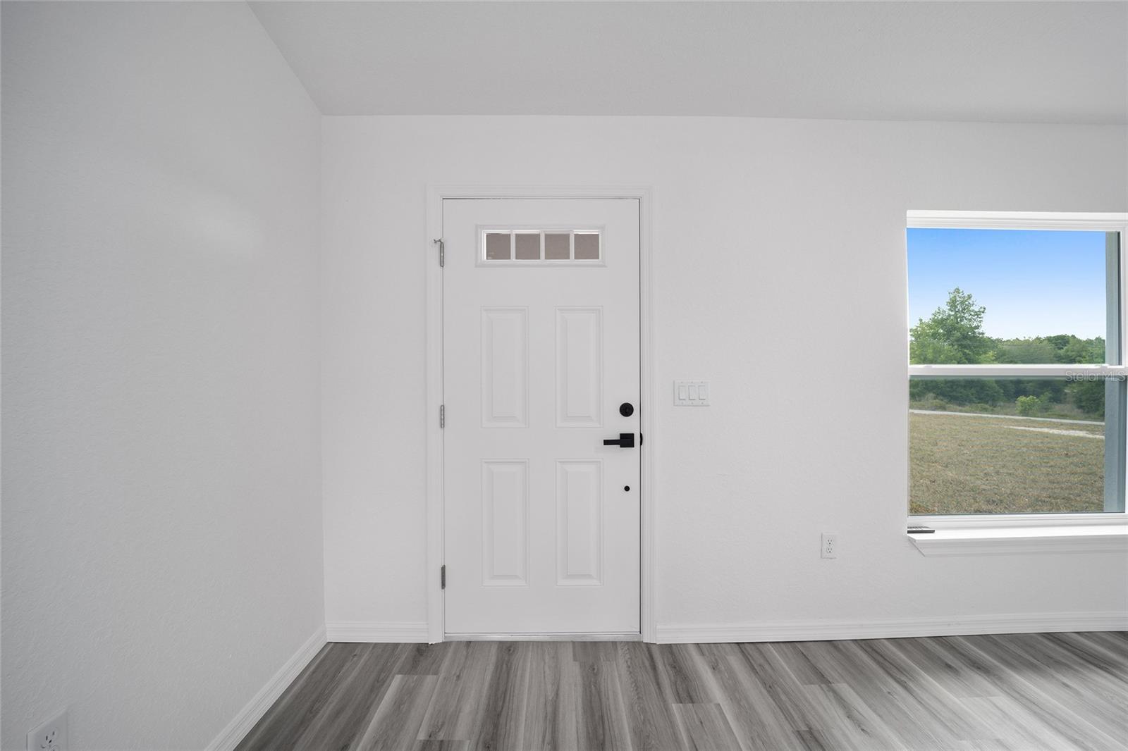 Image 30 of 34 For 24400 Banyan Lane
