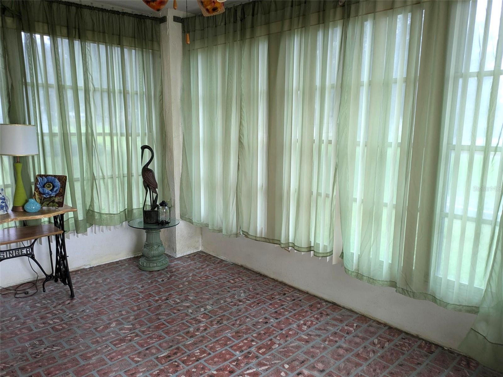 Image 12 of 25 For 6136 100th Loop