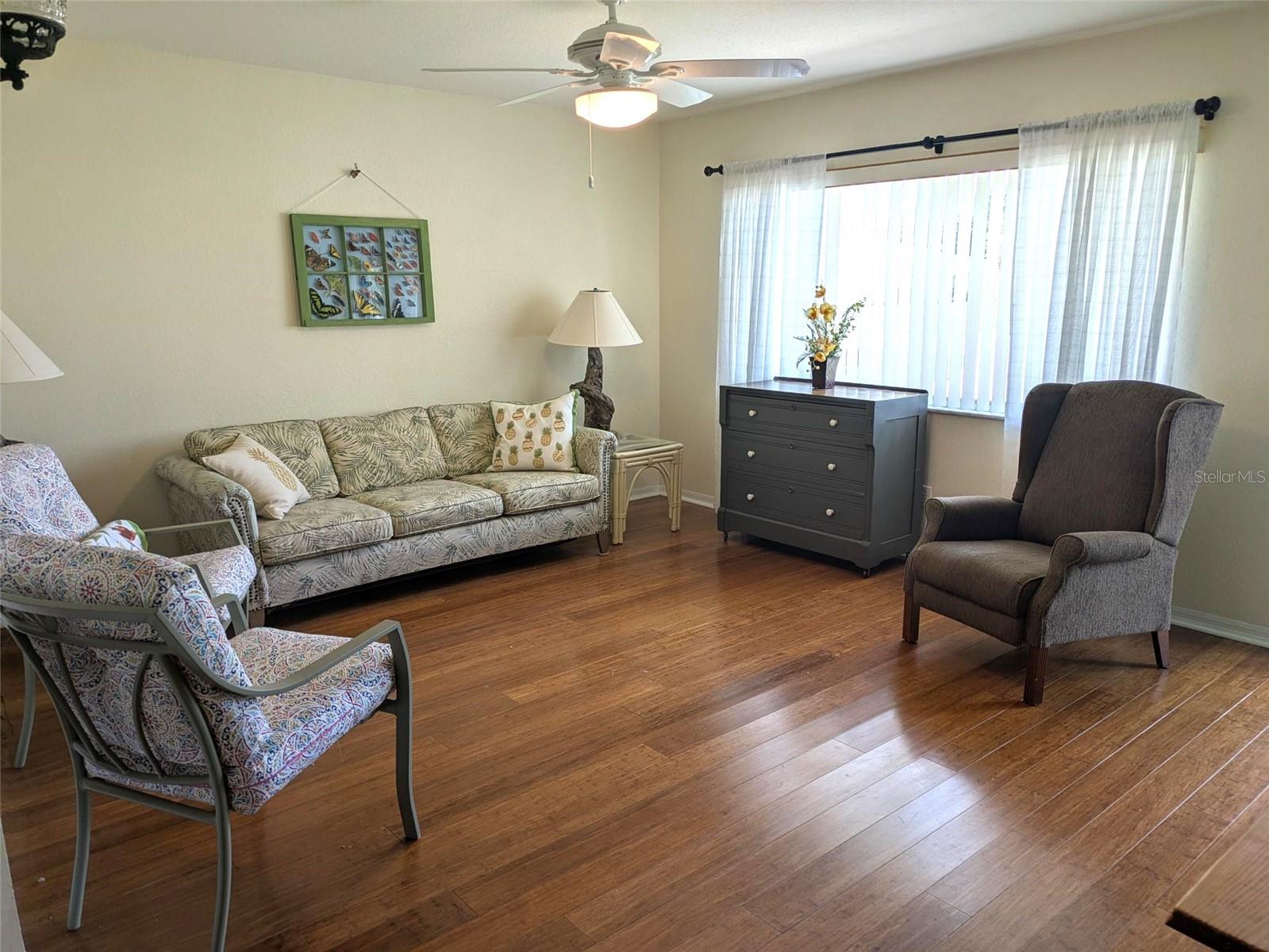 Image 3 of 25 For 6136 100th Loop