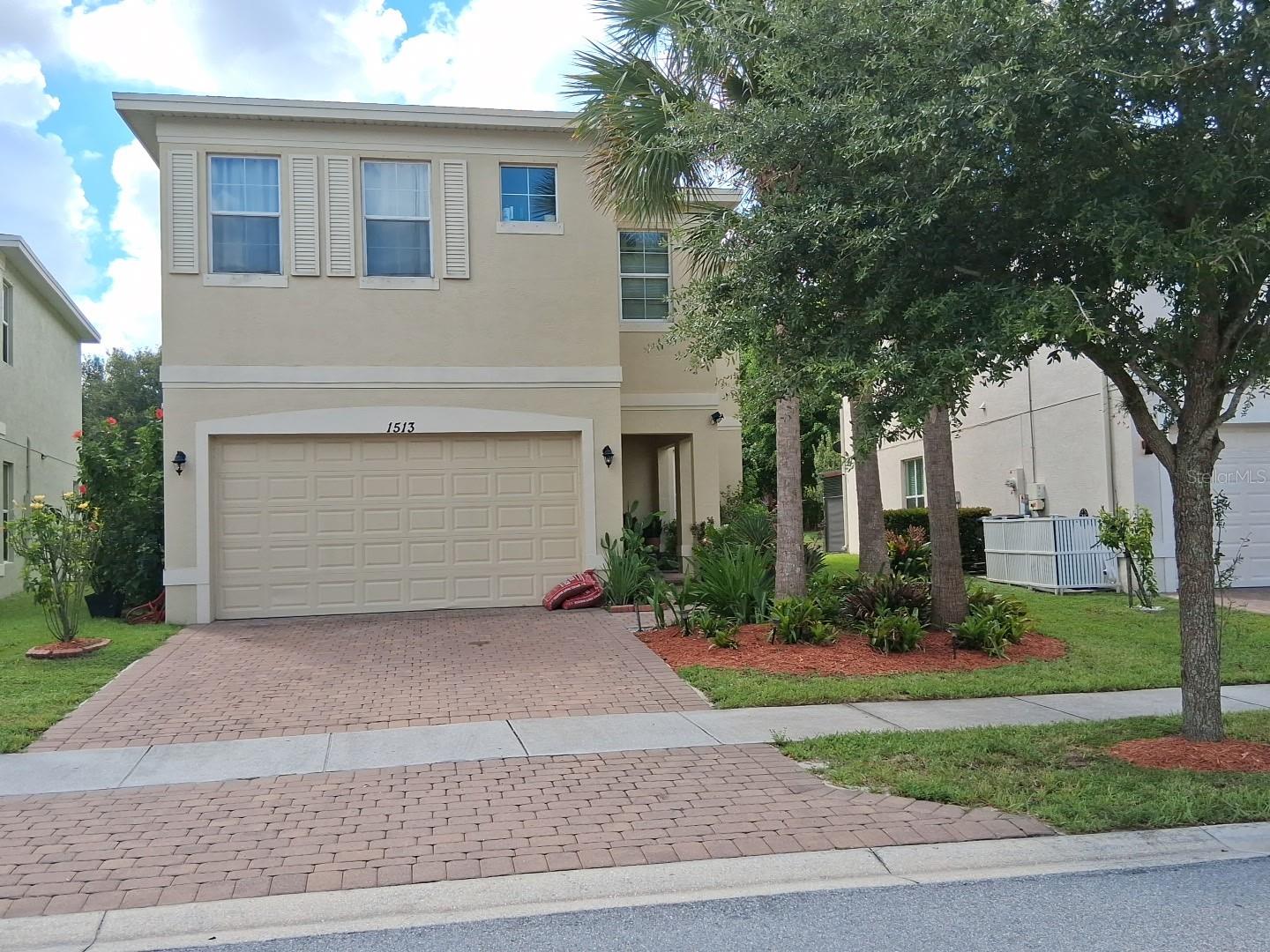 Listing Details for 1513 Cataluna Circle, PORT ST LUCIE, FL 34986