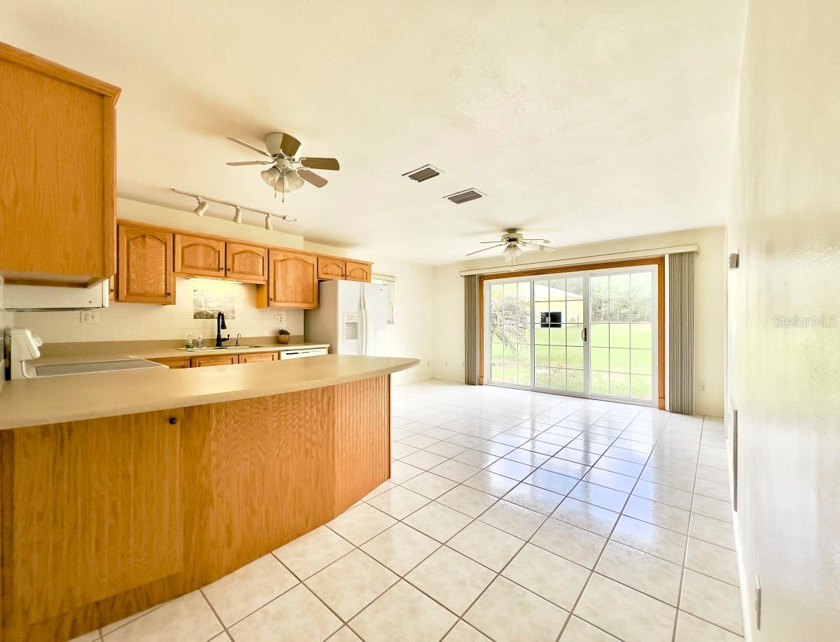 Image 17 of 46 For 23061 Nautilus Boulevard