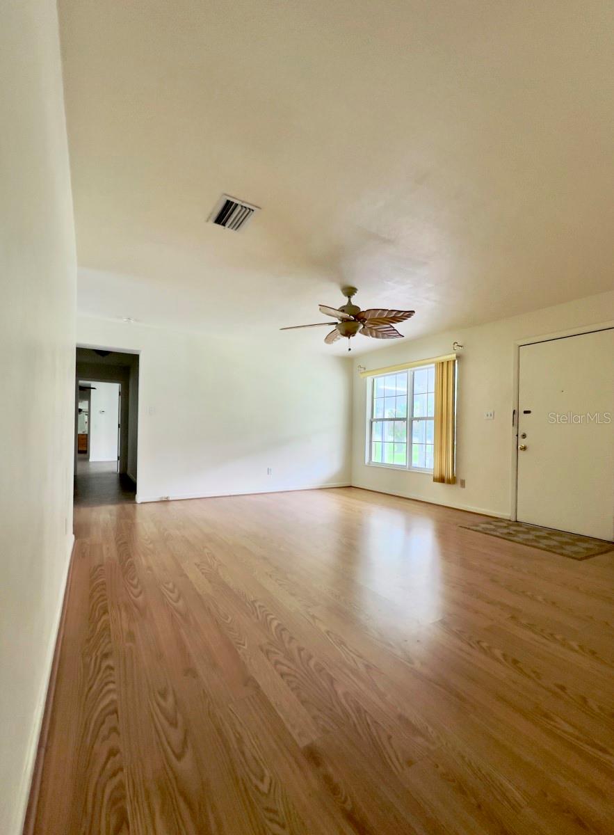 Image 22 of 46 For 23061 Nautilus Boulevard