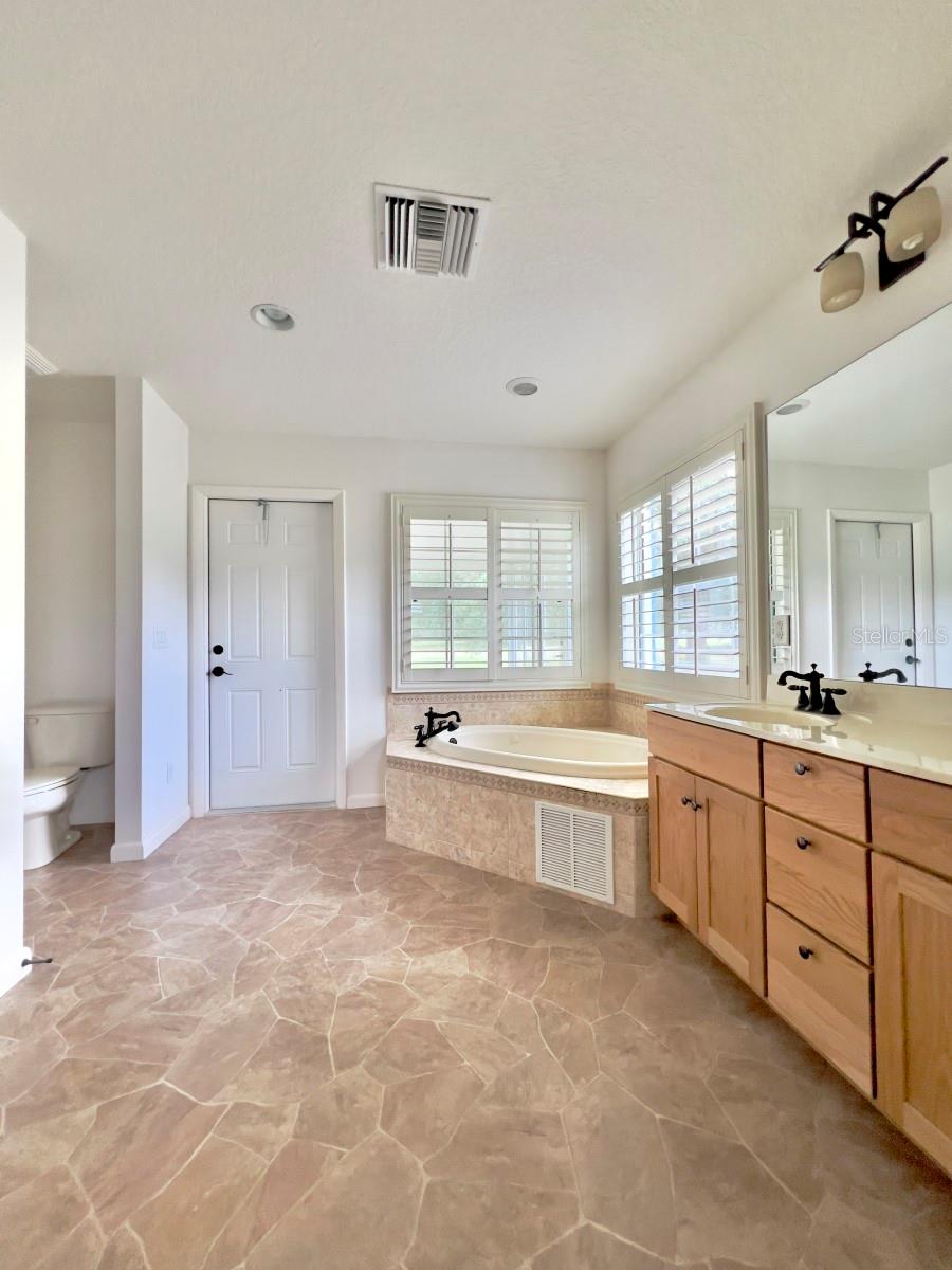 Image 31 of 46 For 23061 Nautilus Boulevard
