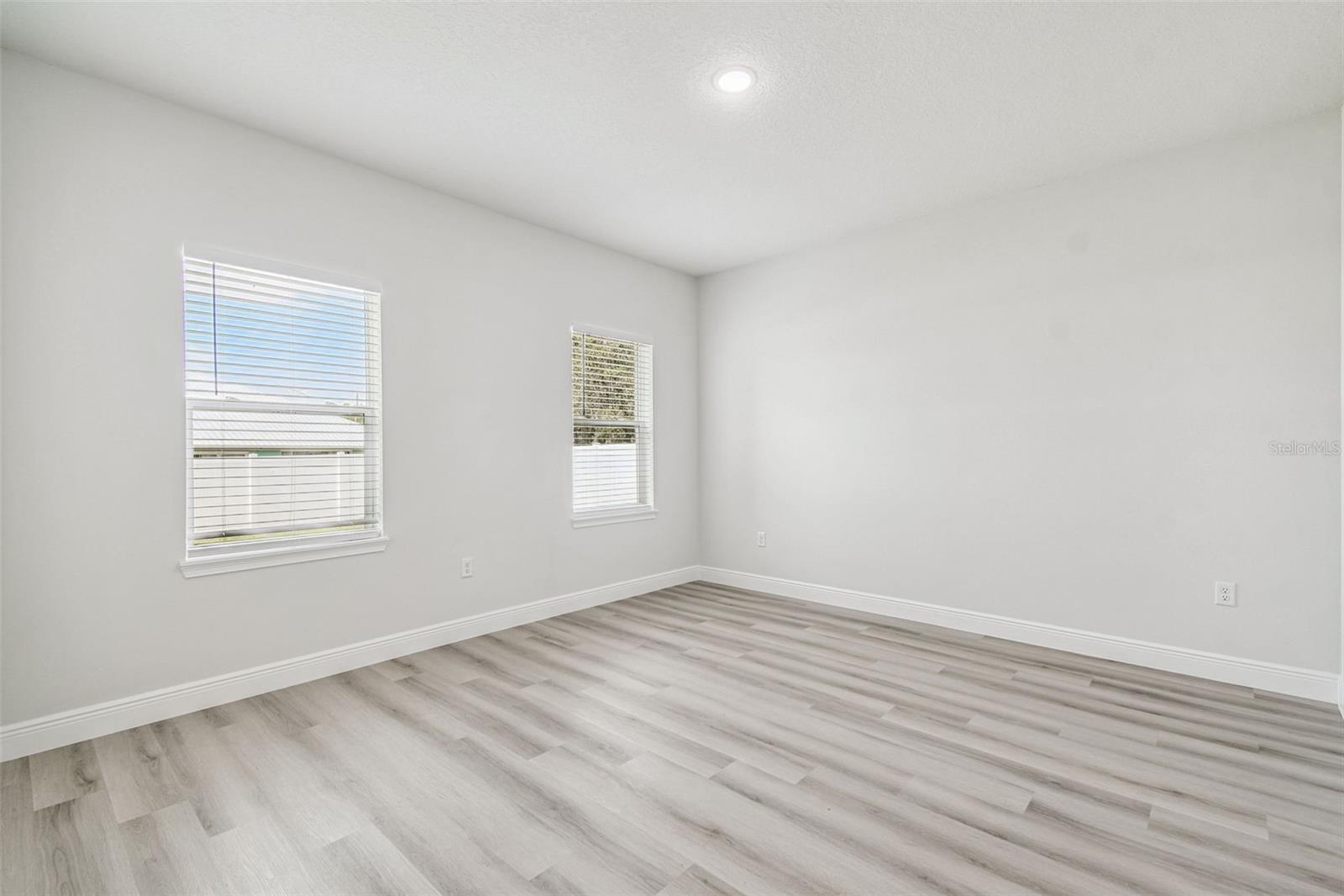 Image 24 of 62 For 14957 Sw 63rd Court Rd