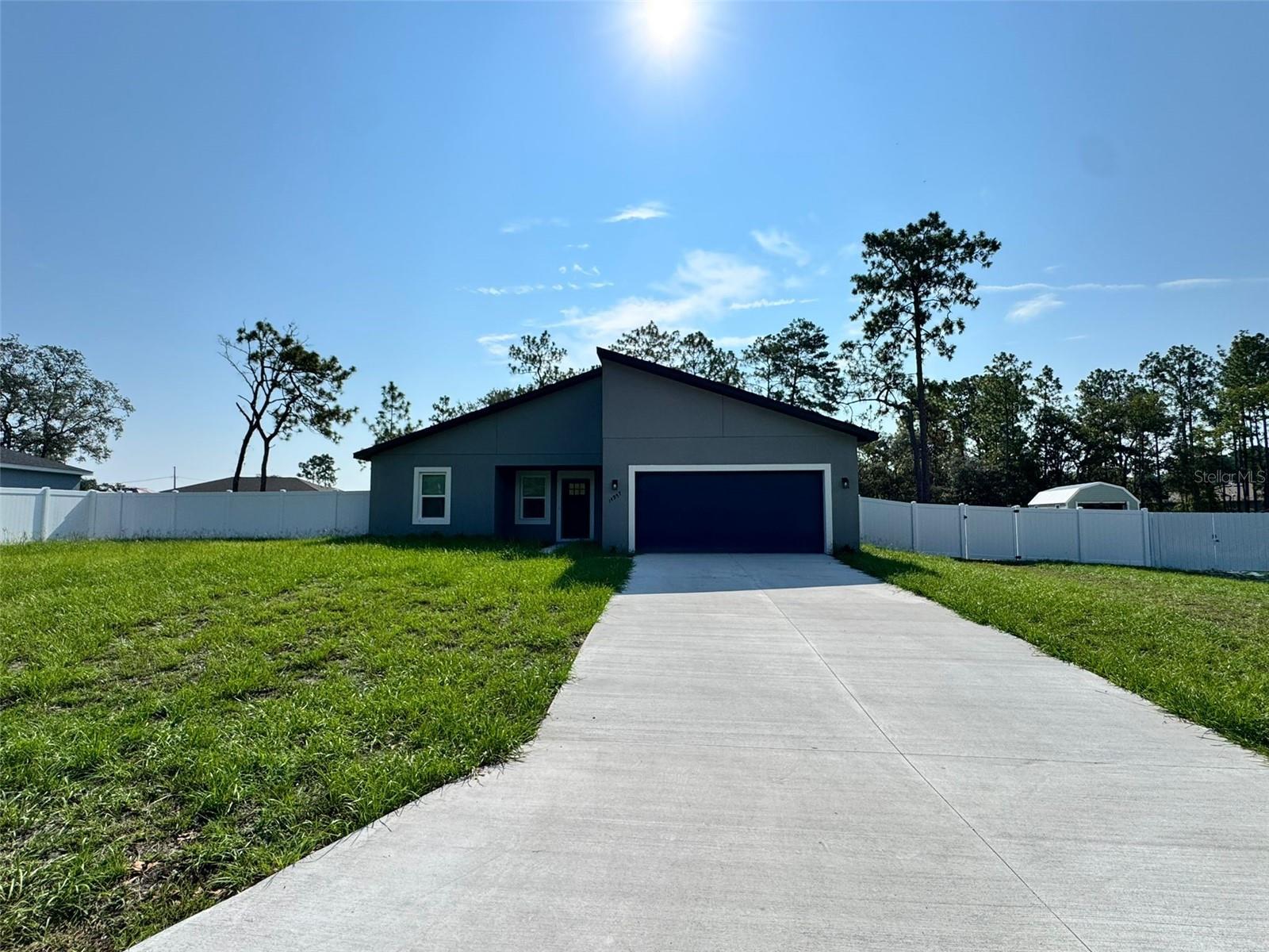 Image 3 of 62 For 14957 Sw 63rd Court Rd