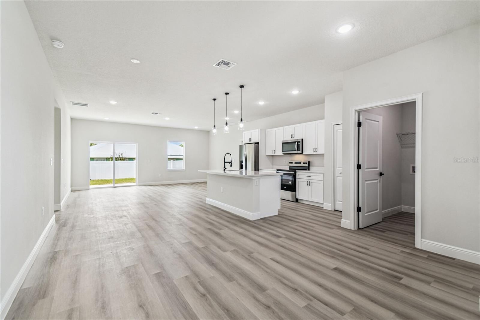 Image 7 of 62 For 14957 Sw 63rd Court Rd