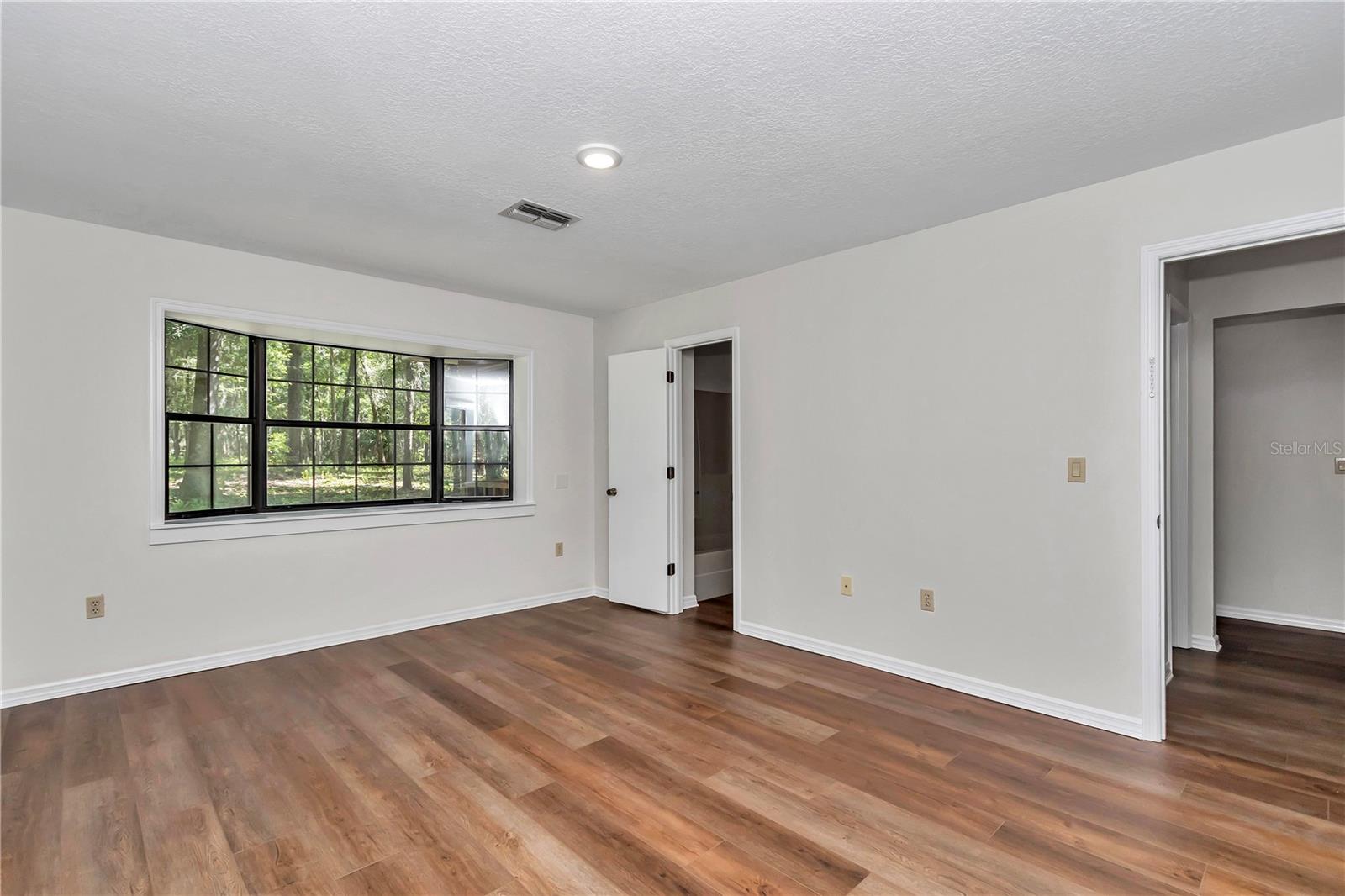 Image 27 of 60 For 8470 186th Street