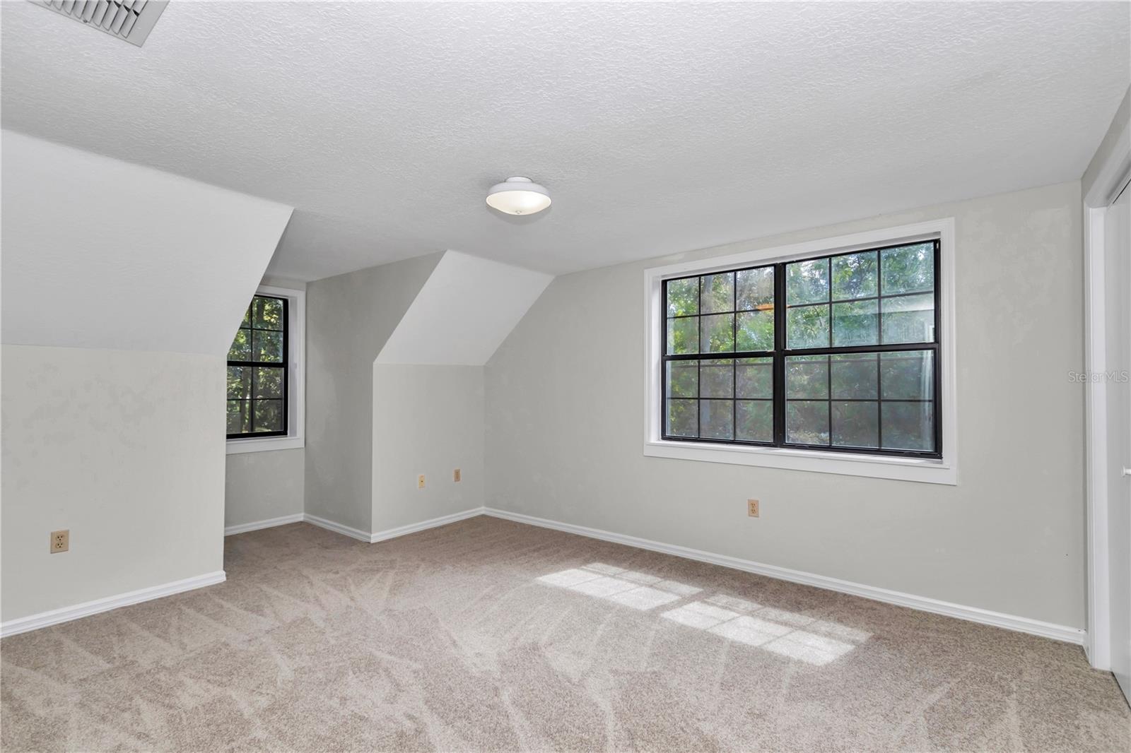 Image 33 of 60 For 8470 186th Street