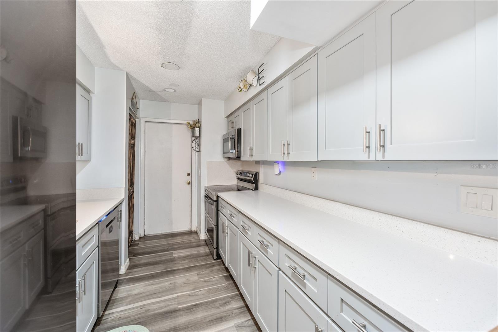 Image 19 of 35 For 2890 43rd Place