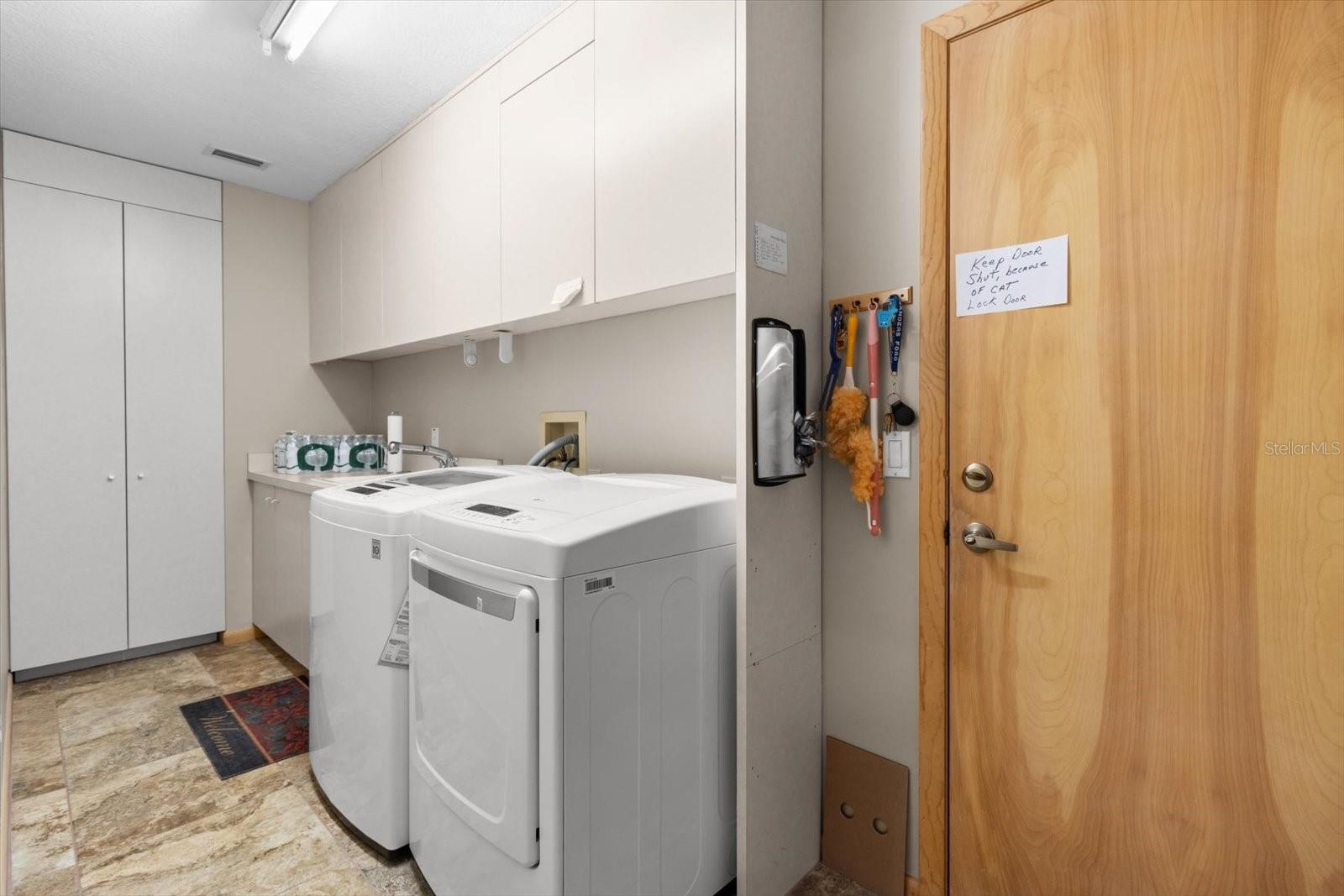 Image 23 of 49 For 6120 Misty Oak Terrace