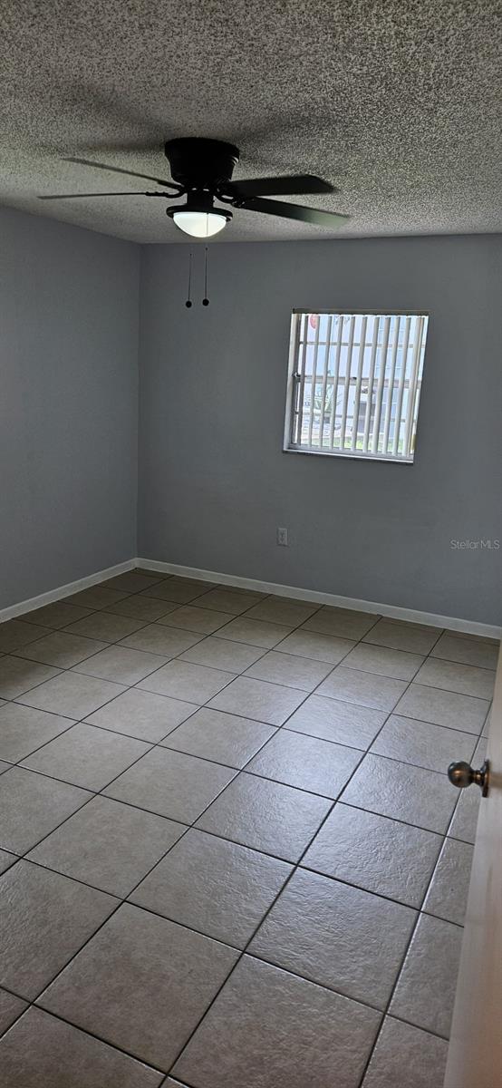 Image 3 of 8 For 1548 27 Street A