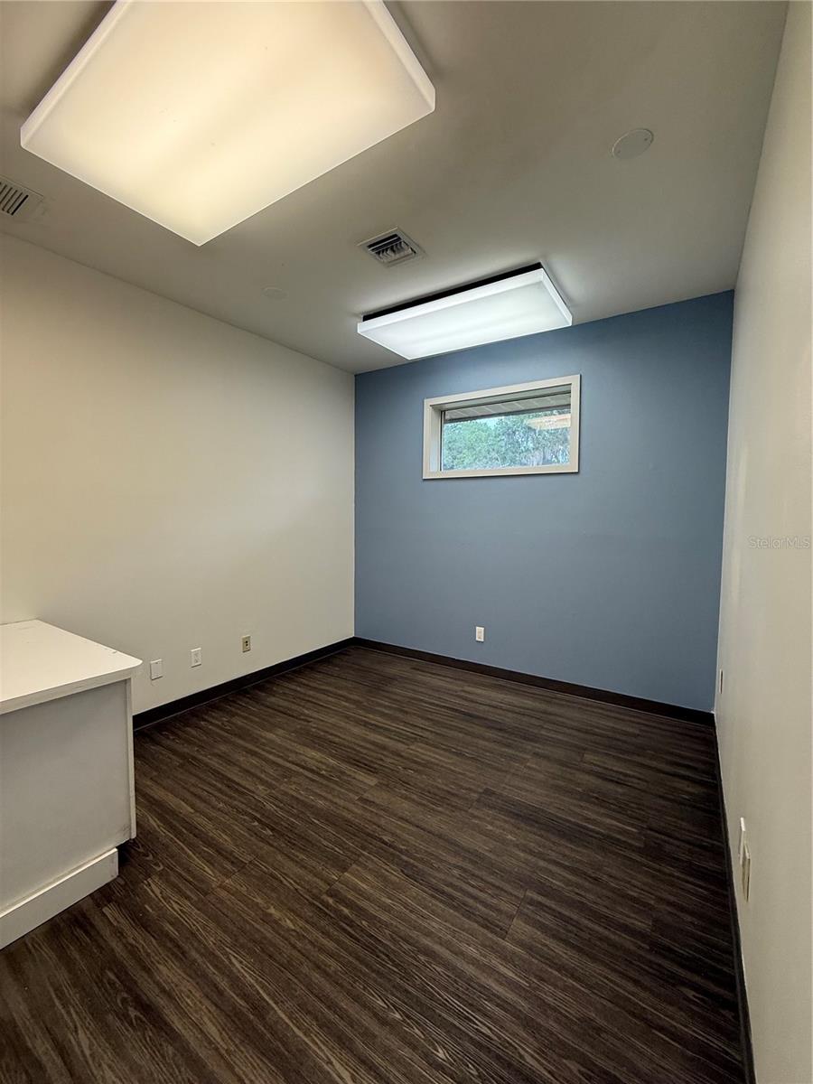 Image 11 of 19 For 2910 3rd Court B