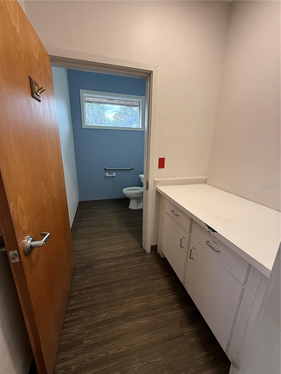 Image 4 of 19 For 2910 3rd Court B