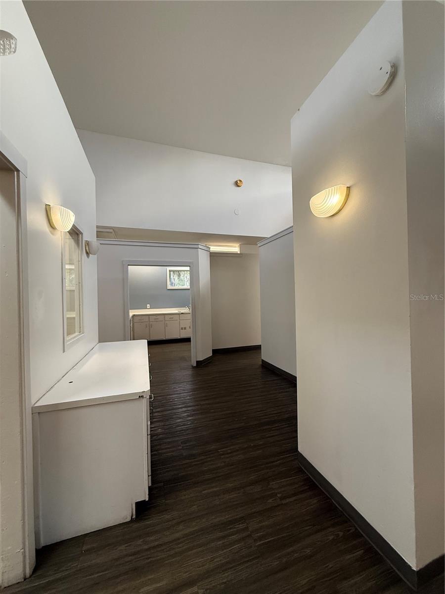Image 7 of 19 For 2910 3rd Court B