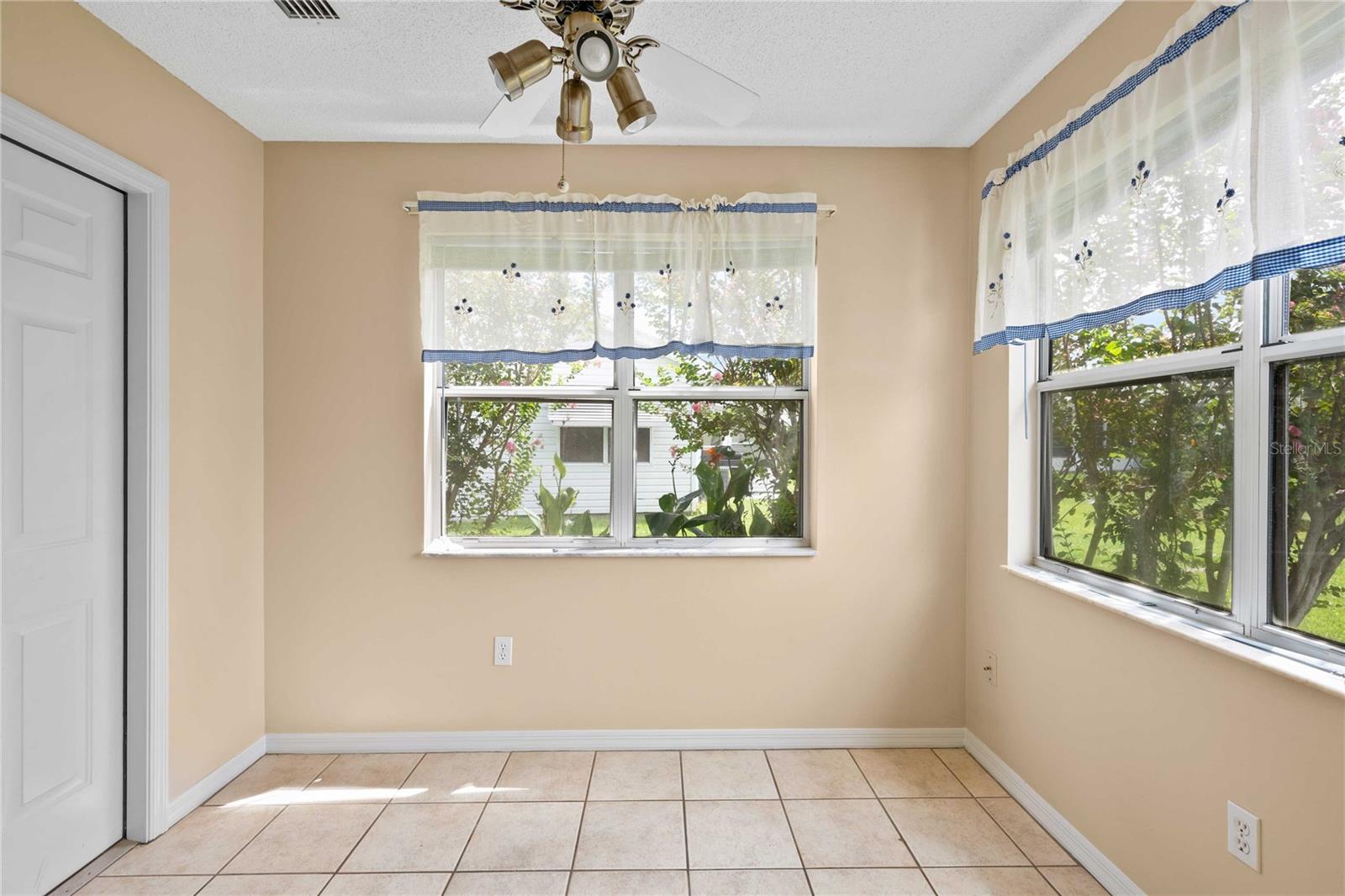 Image 20 of 29 For 1224 Santos Place