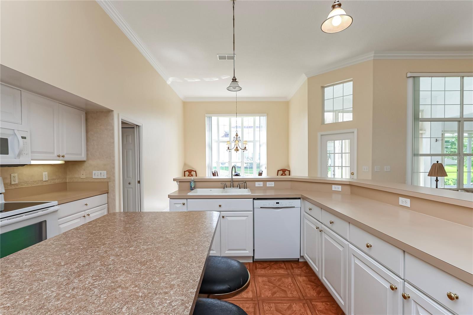 Image 14 of 73 For 11127 73rd Circle