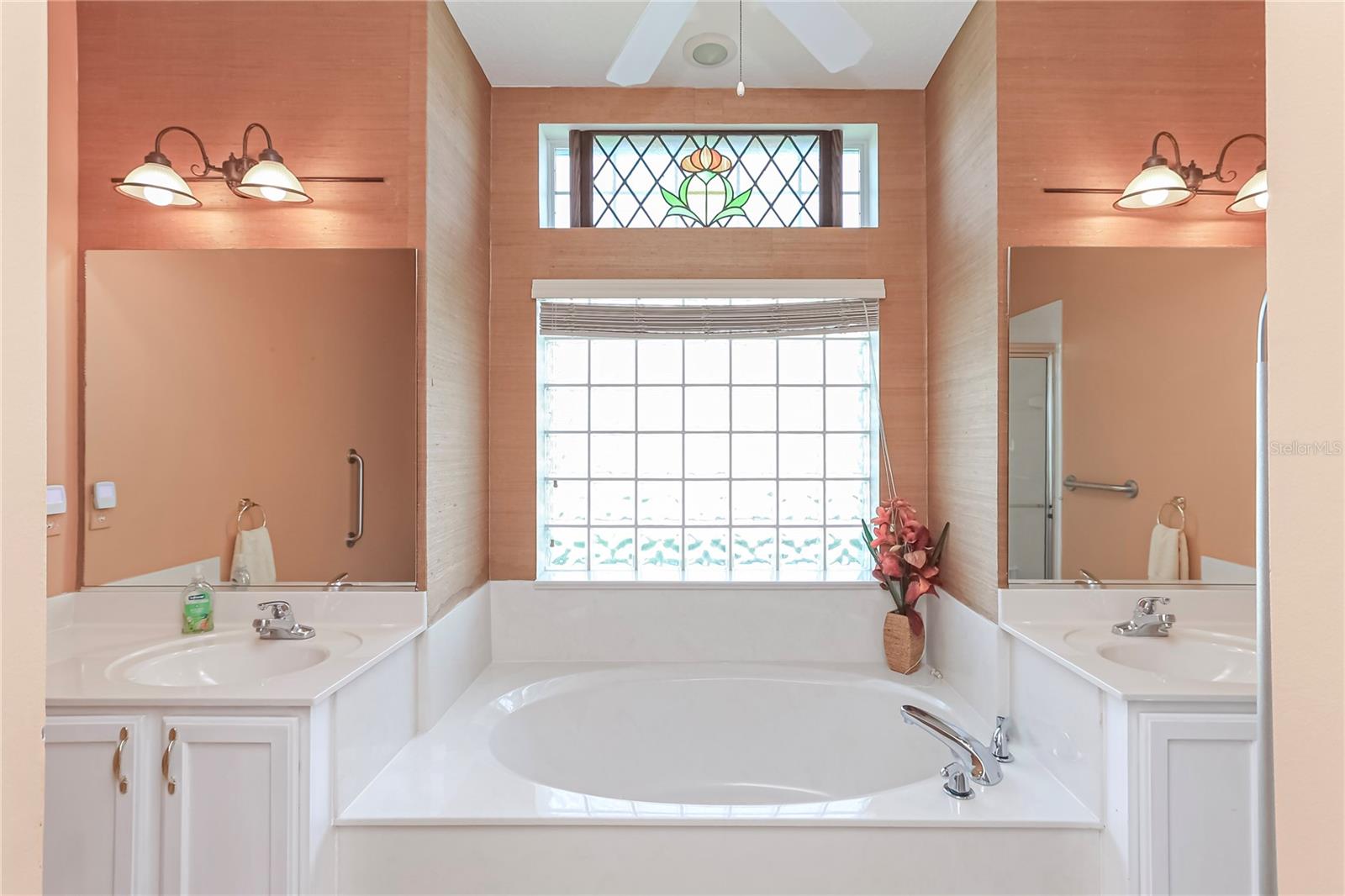 Image 23 of 73 For 11127 73rd Circle