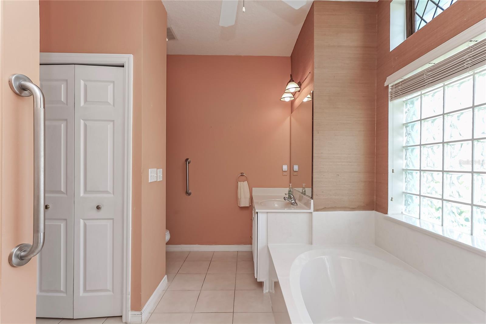 Image 25 of 73 For 11127 73rd Circle