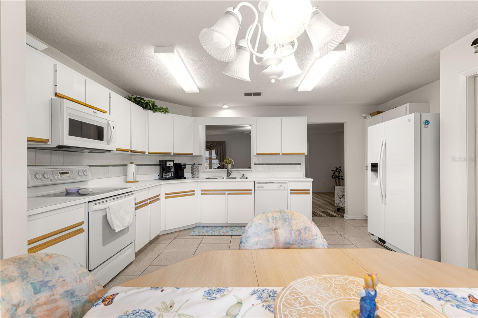 Image 10 of 47 For 9790 99th Avenue