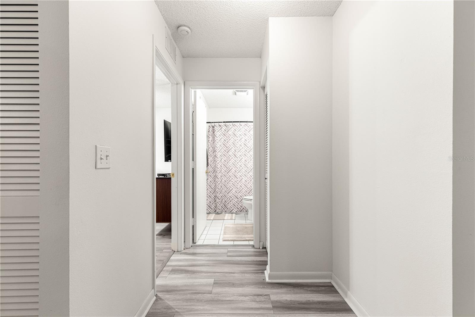 Image 17 of 47 For 9790 99th Avenue