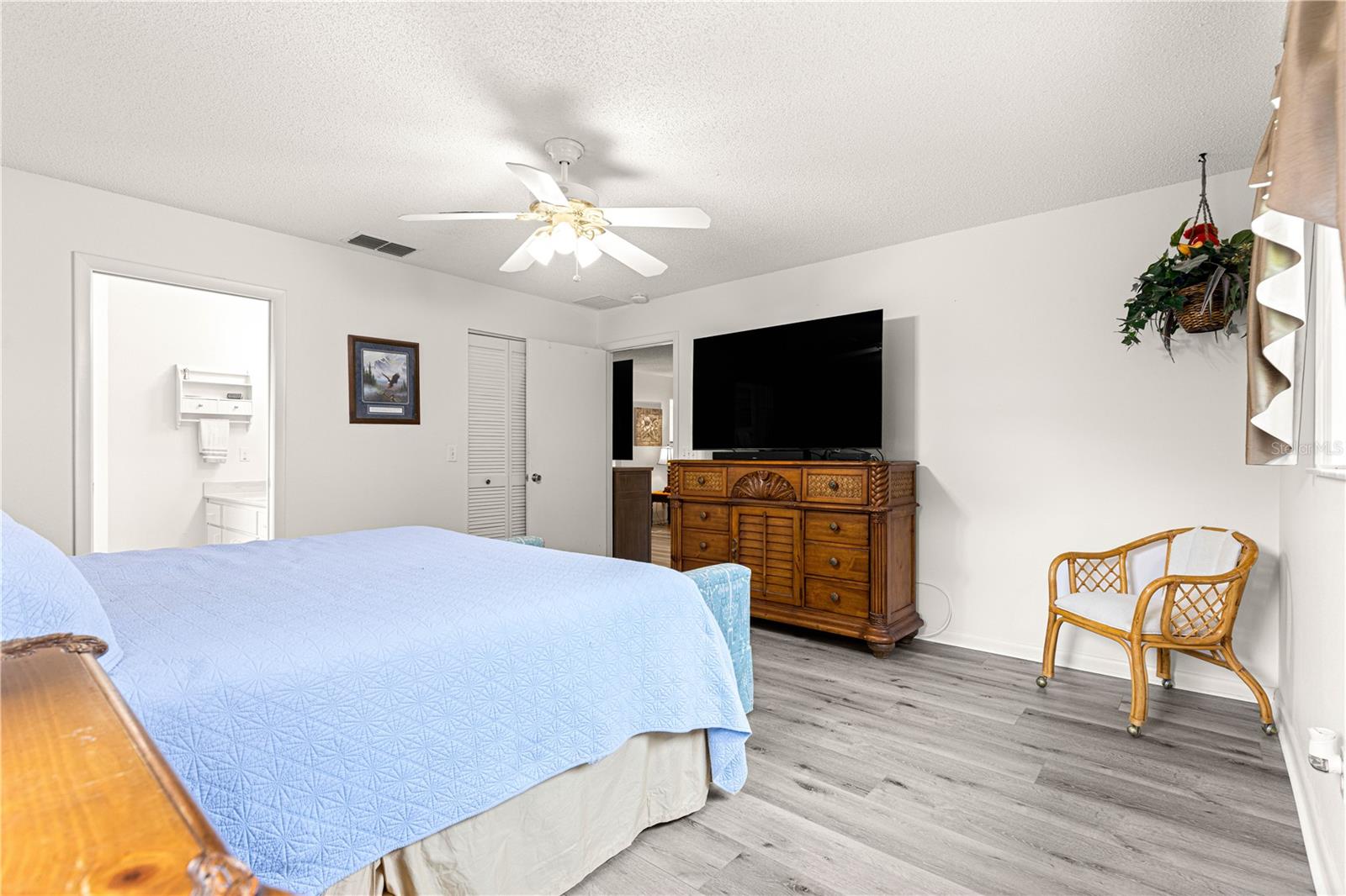 Image 32 of 47 For 9790 99th Avenue