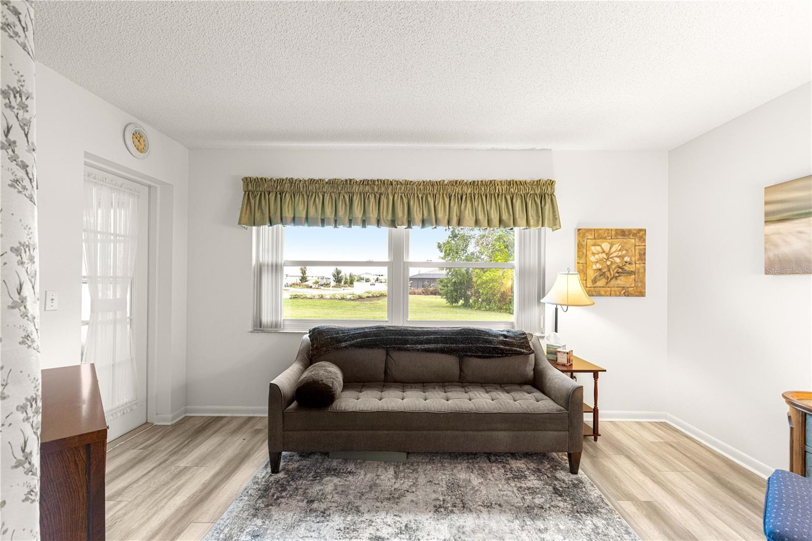 Image 33 of 47 For 9790 99th Avenue