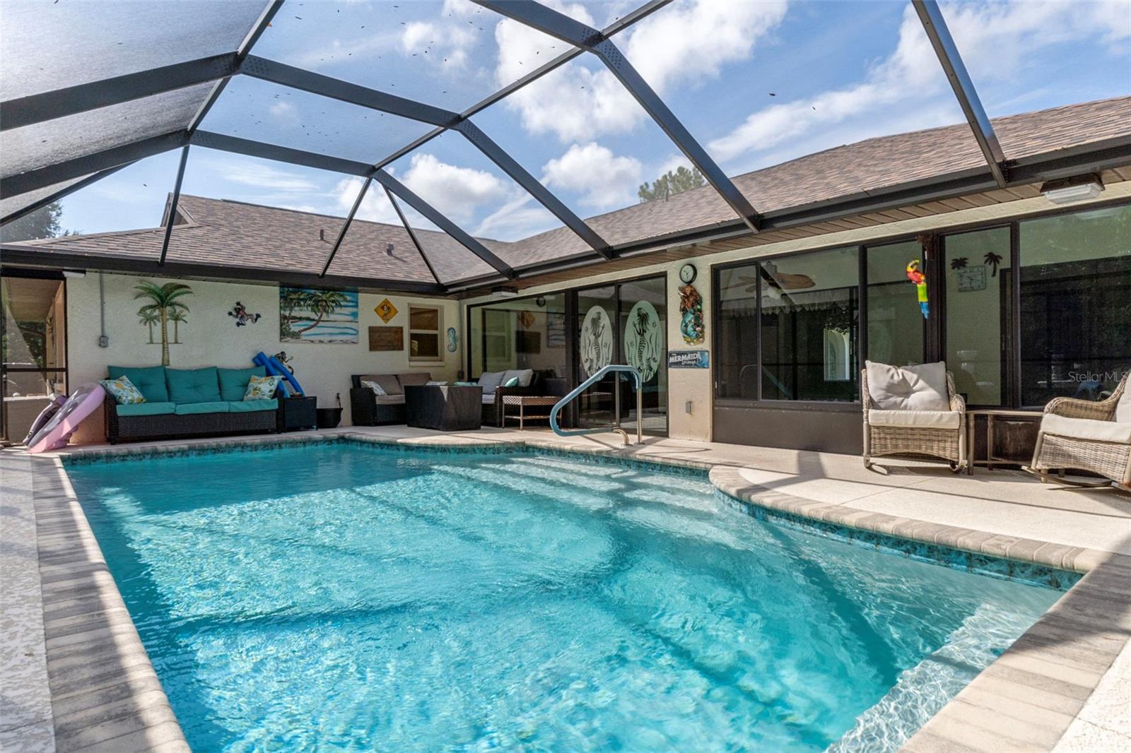 Listing photo id 37 for 16 Foxgreen Court