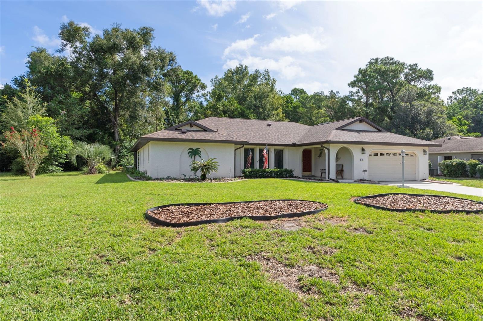 Listing photo id 46 for 16 Foxgreen Court