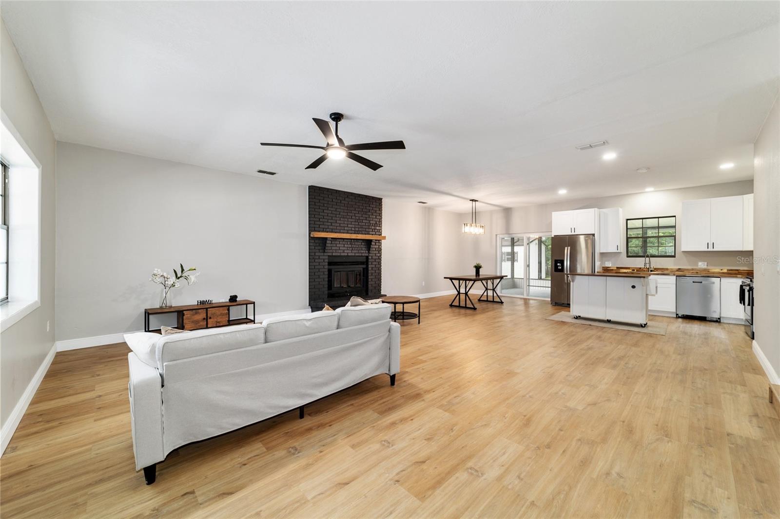 Image 11 of 73 For 616 31st Terrace