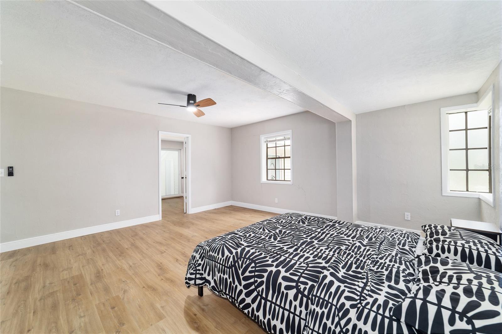 Image 33 of 73 For 616 31st Terrace