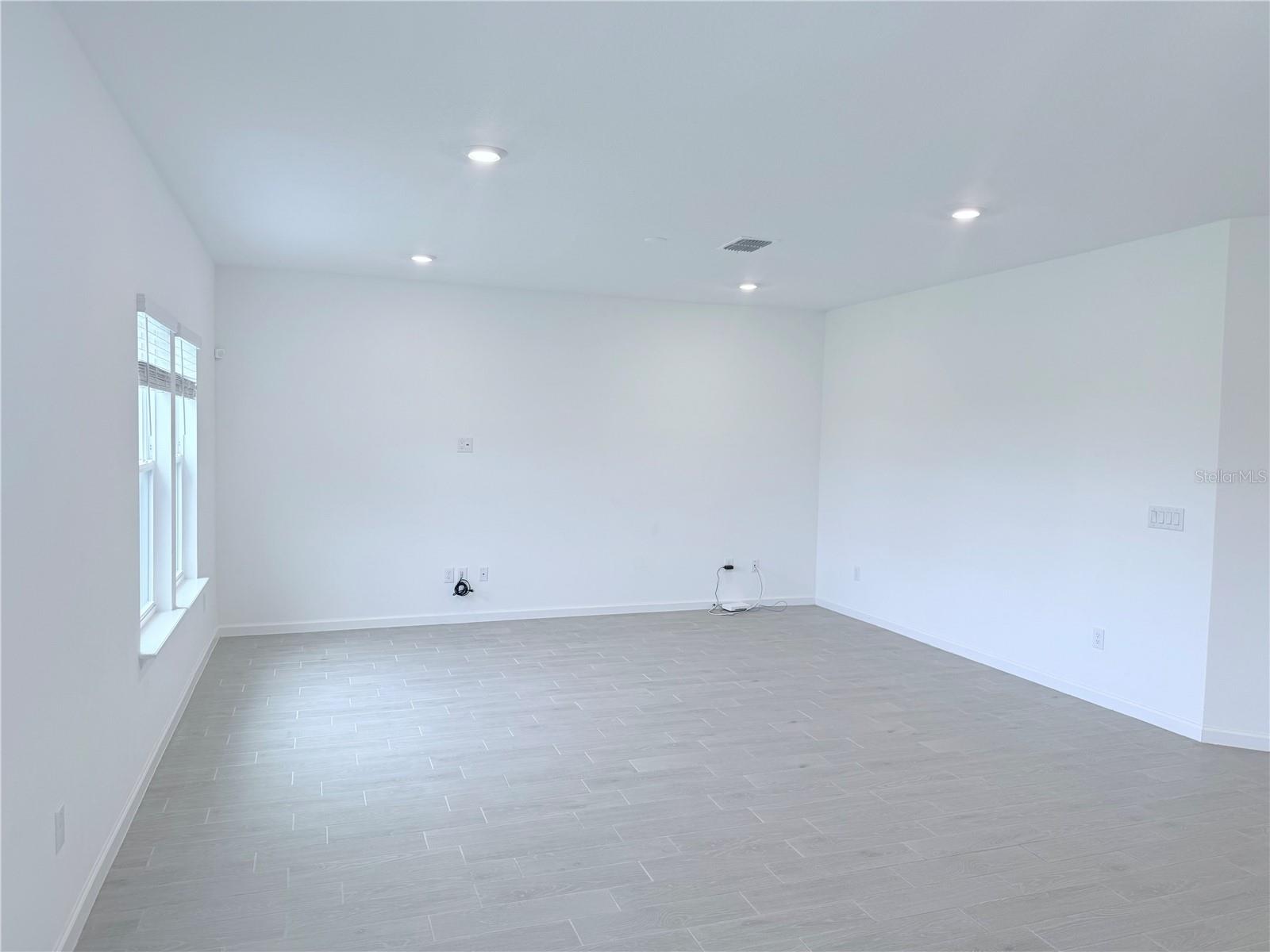 Image 8 of 20 For 9325 58th Circle