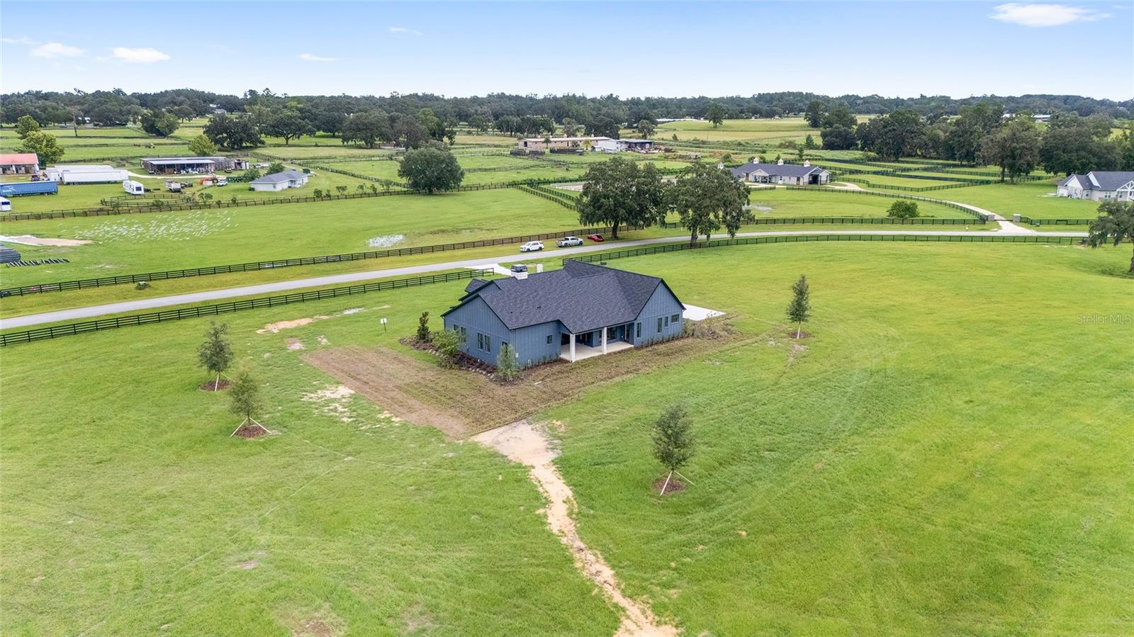 Image 4 of 53 For 11324 50 Lane