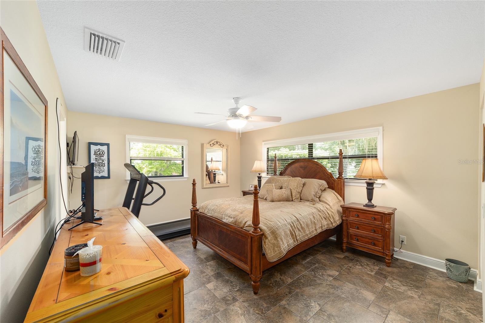 Listing photo id 30 for 3200 97th Street Road