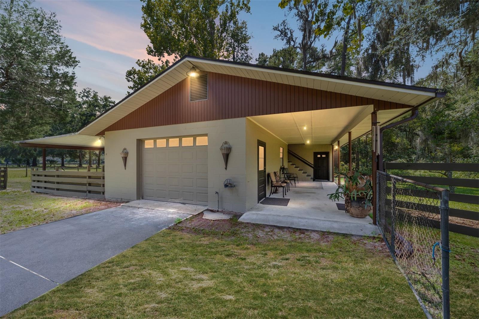 Listing photo id 45 for 3200 97th Street Road