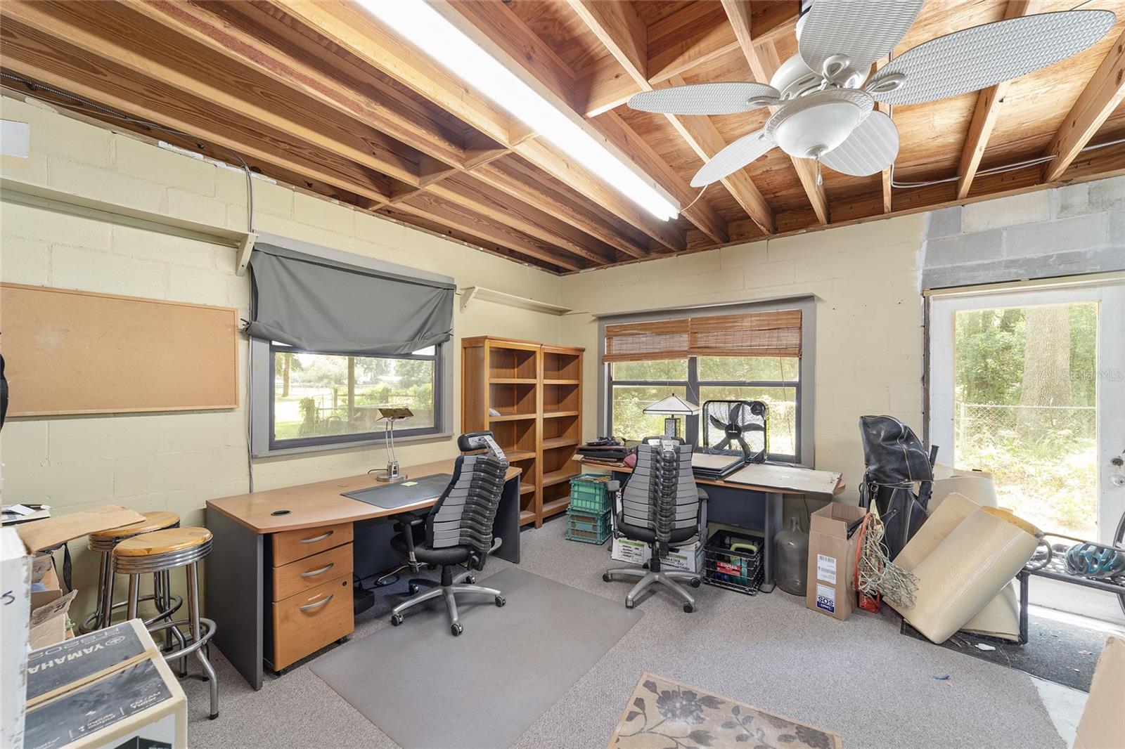 Listing photo id 49 for 3200 97th Street Road
