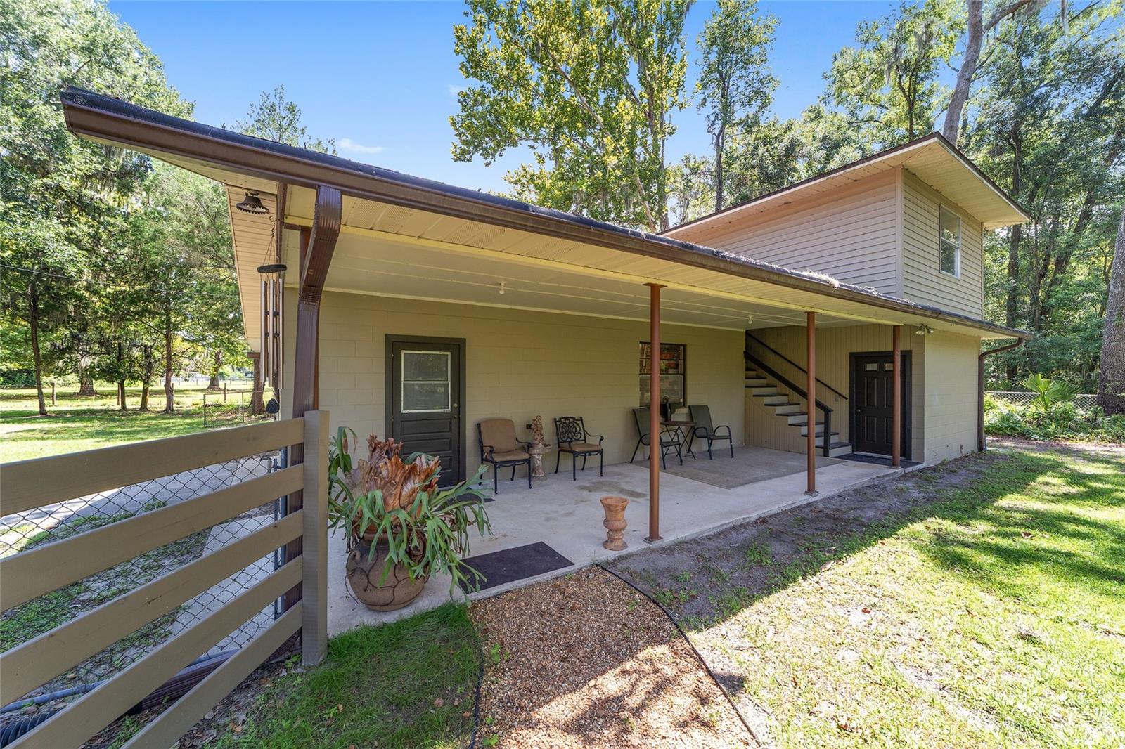 Listing photo id 60 for 3200 97th Street Road
