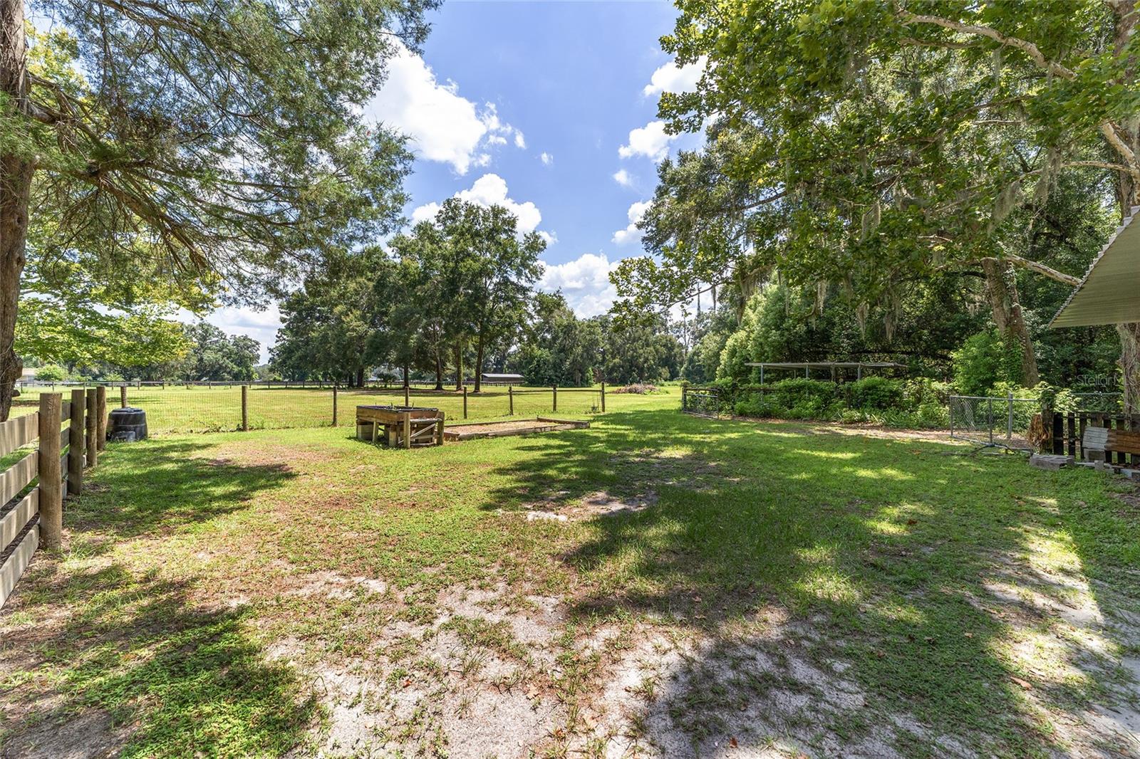 Listing photo id 64 for 3200 97th Street Road