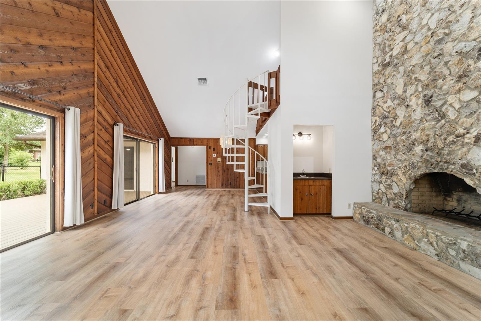 Image 20 of 92 For 165 55th Avenue