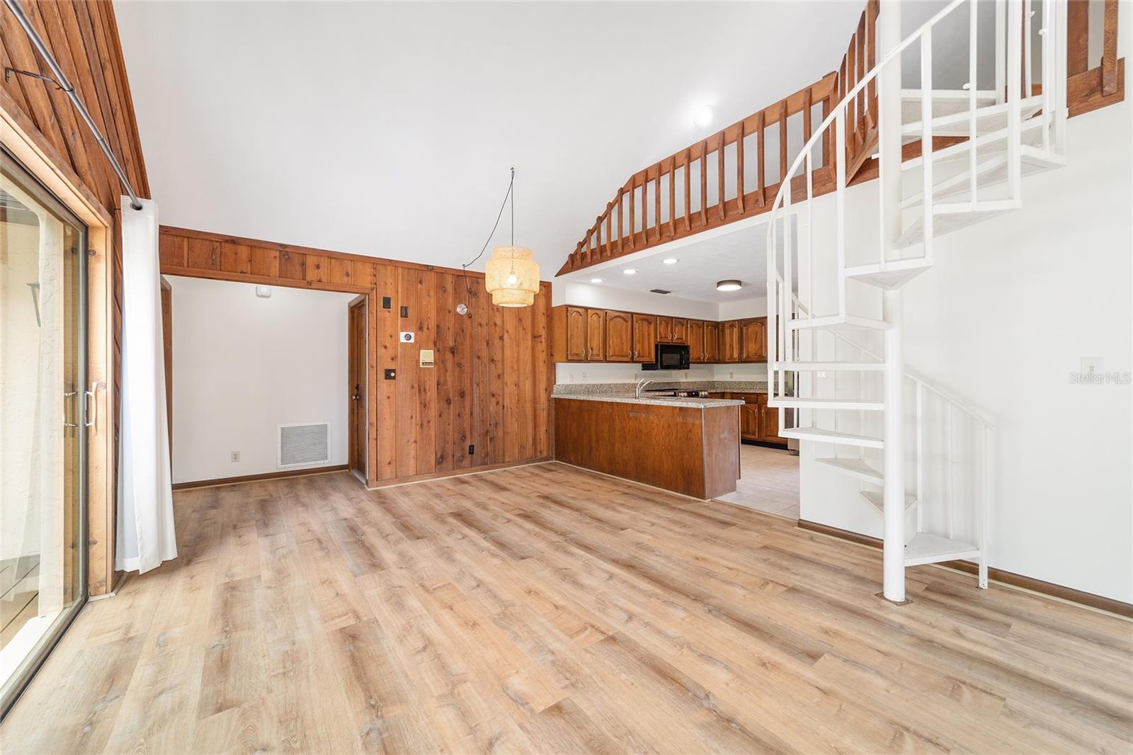Image 37 of 92 For 165 55th Avenue