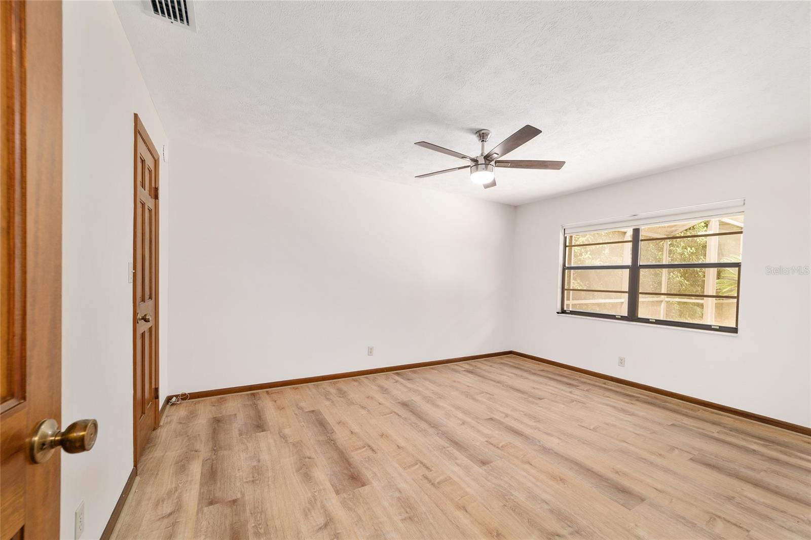 Image 61 of 92 For 165 55th Avenue