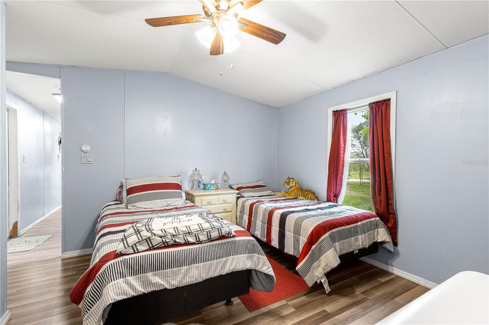 Image 16 of 39 For 5667 167th Avenue