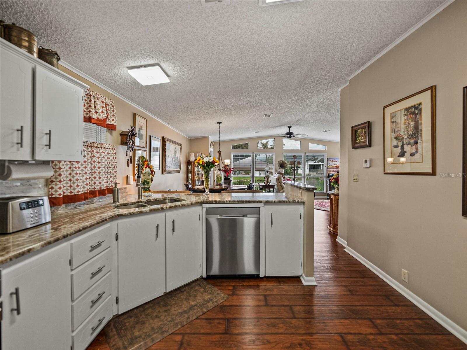 Image 19 of 30 For 5118 Island View Circle N