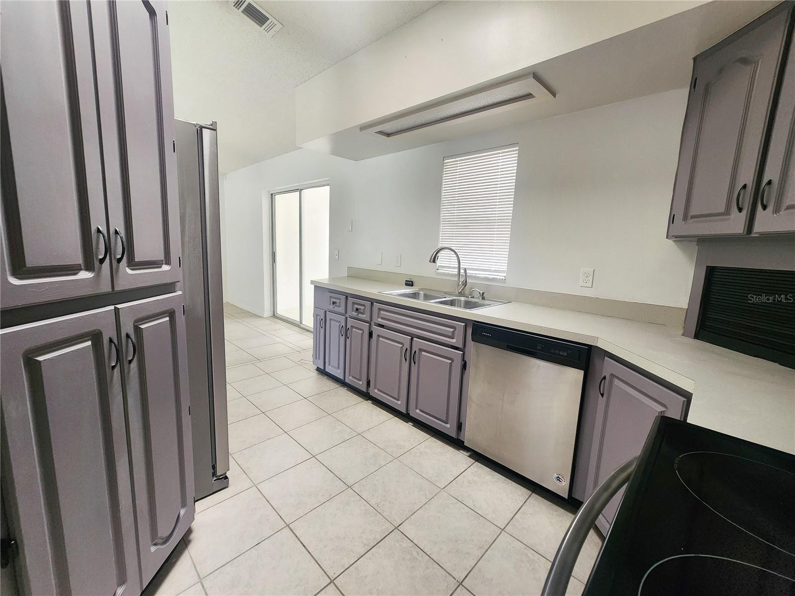 Image 10 of 31 For 9392 Sandree Drive