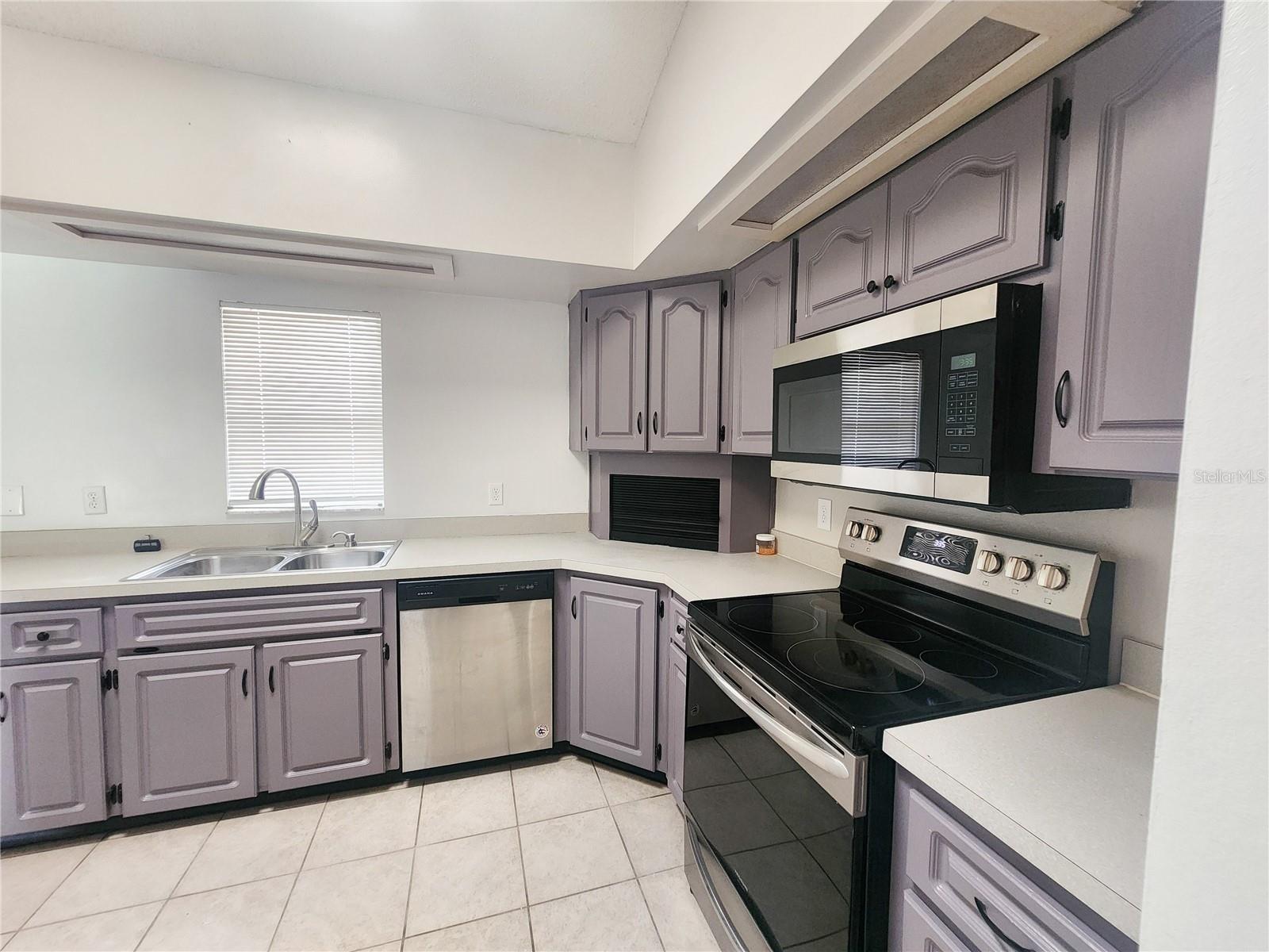 Image 11 of 31 For 9392 Sandree Drive