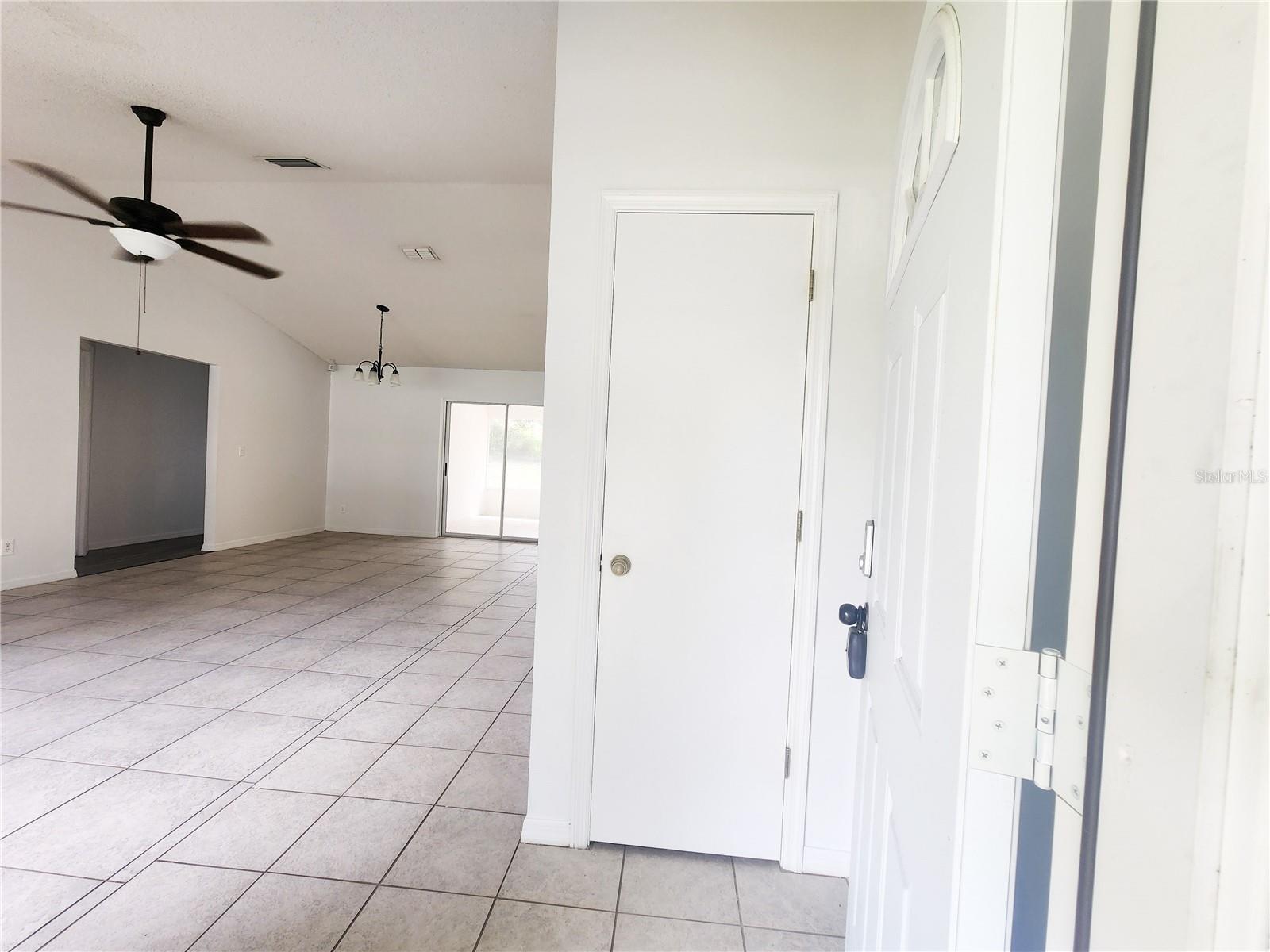 Image 5 of 31 For 9392 Sandree Drive