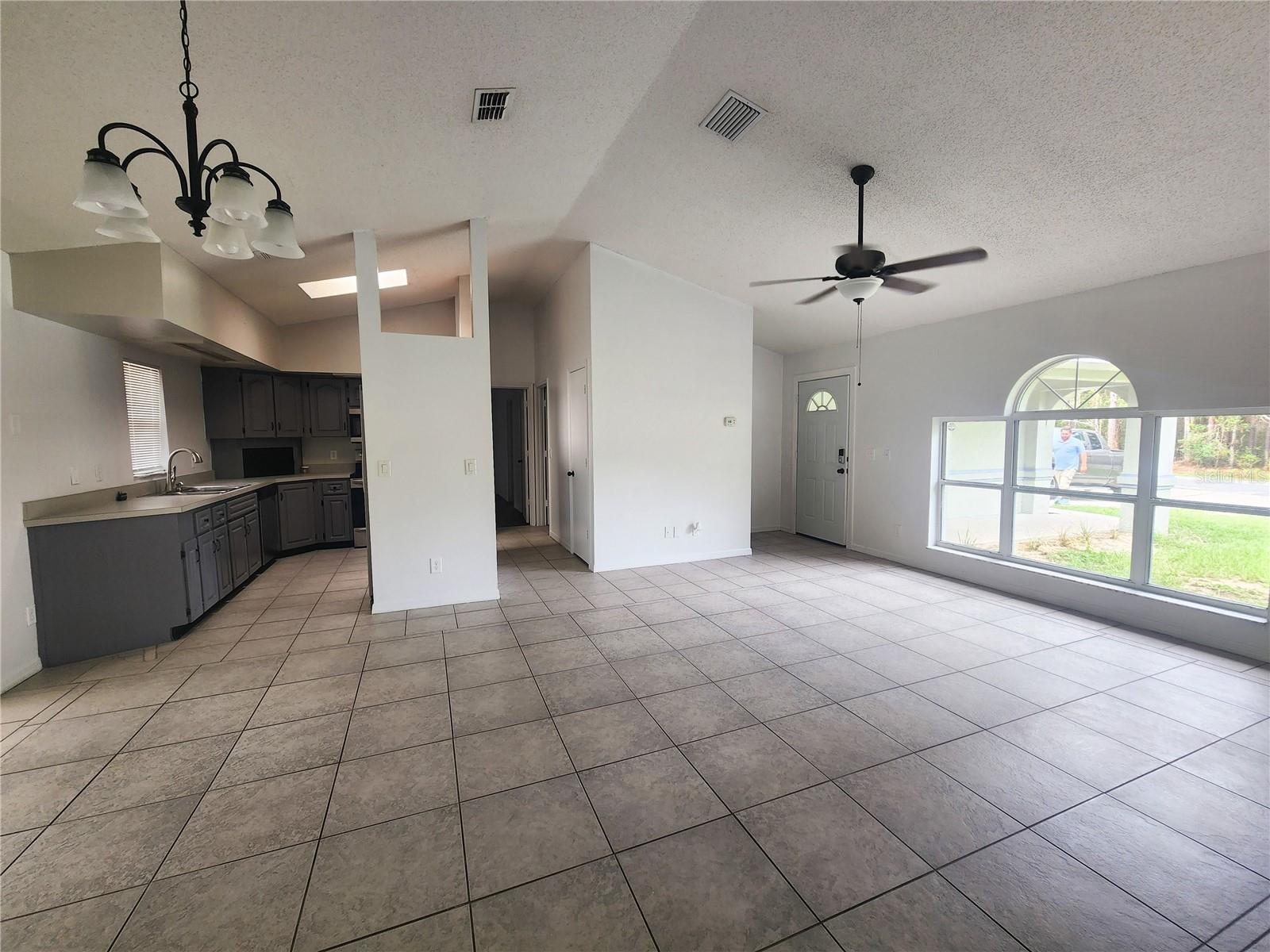 Image 8 of 31 For 9392 Sandree Drive