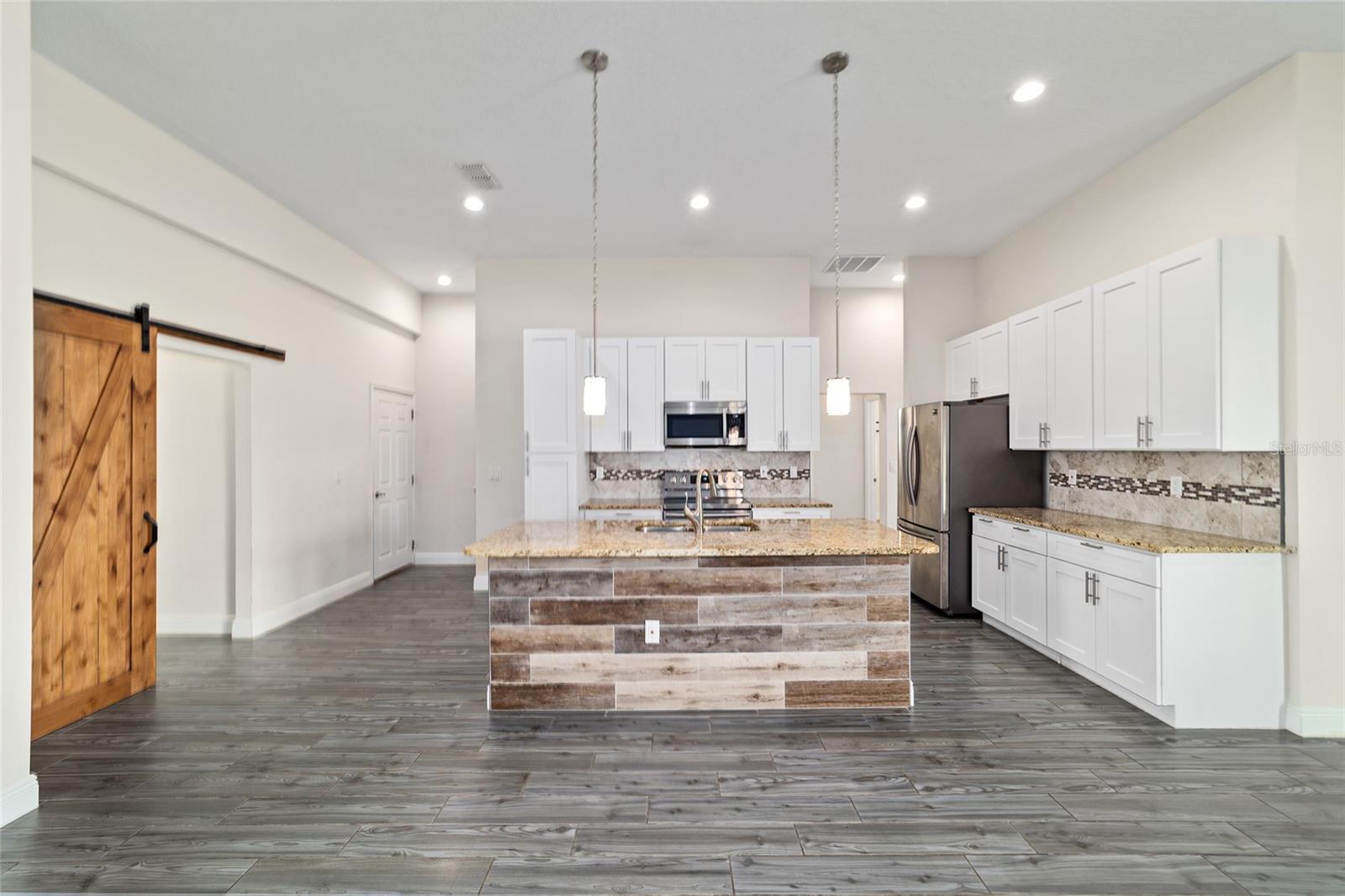 Image 20 of 58 For 10241 67th Terrace