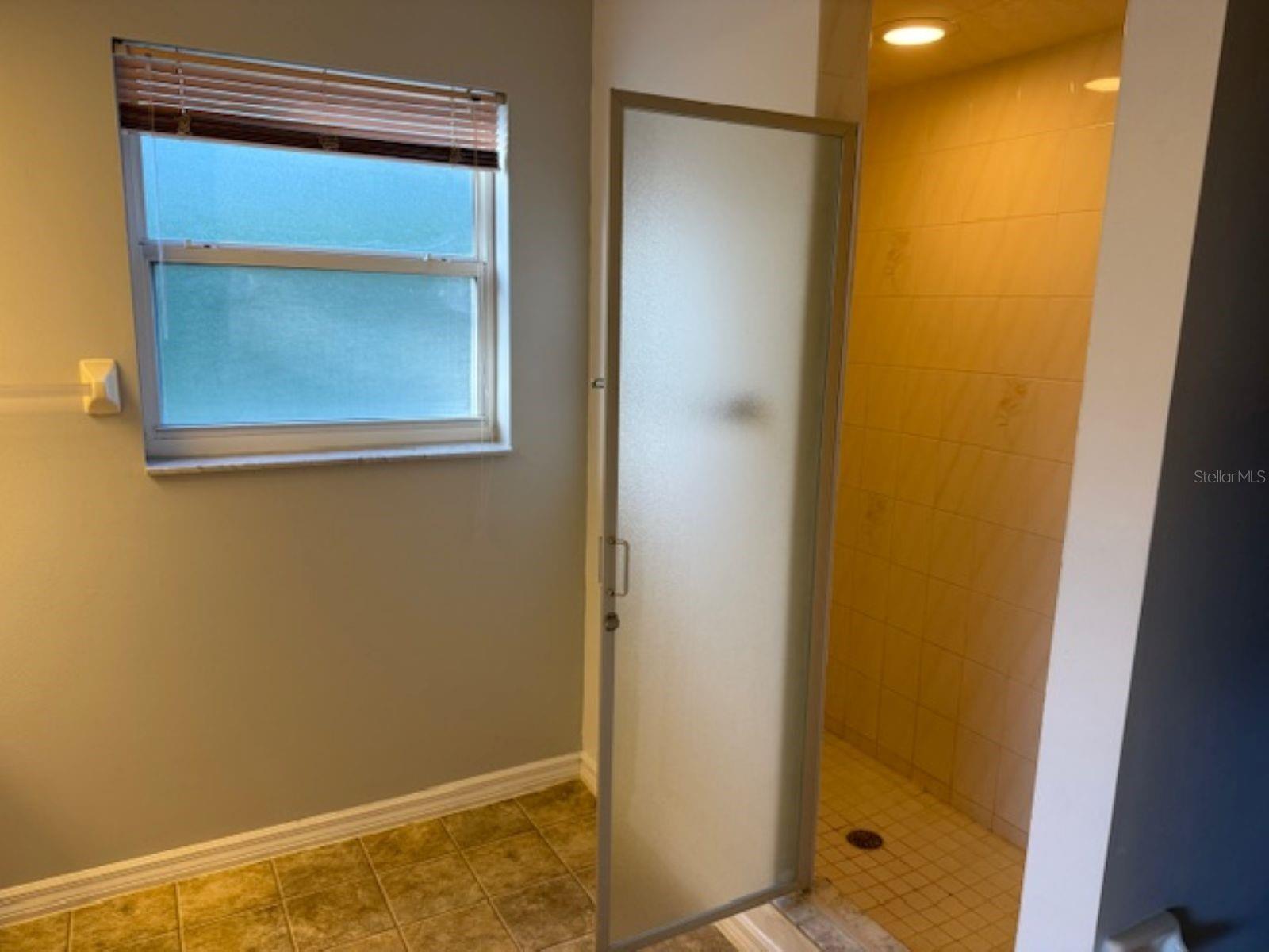 Image 10 of 16 For 1335 Silver Thorn Loop